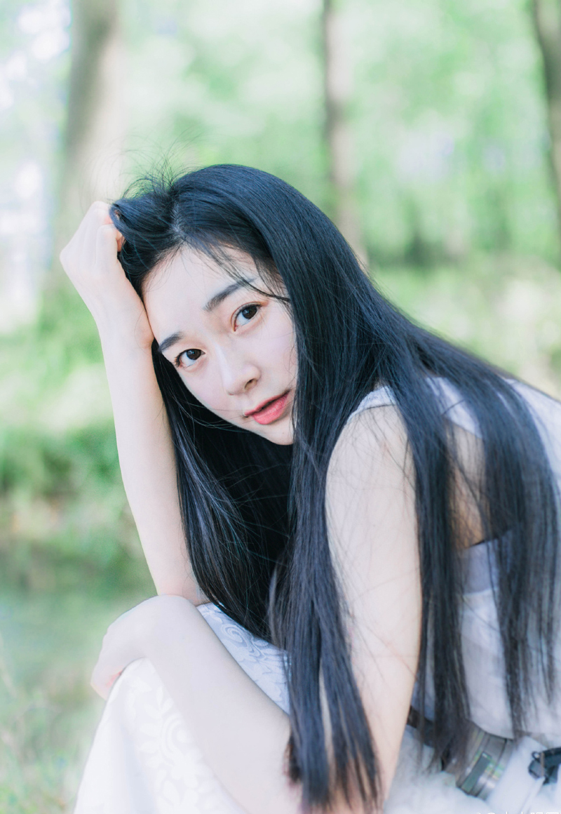 “这……”斥候苦涩的看了邓贤一眼。